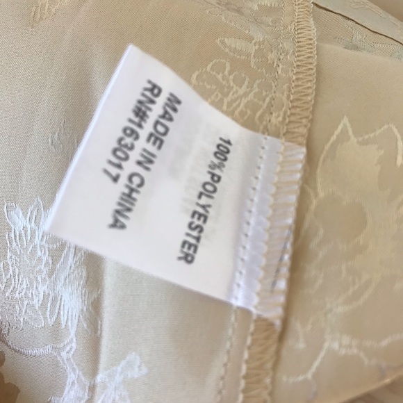 Princess Polly  floral satin dress long sleeves tan color size 0 - Picture 5 of 5